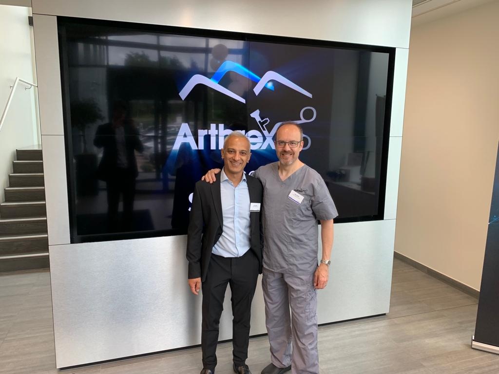 Mr Dattani and Mr Mellor have recently visited the new Arthrex UK lab in Birmingham. This state of the art facility hosts a cadaveric laboratory that allows our surgeons to practice using the latest equipment and simulators to always stay at the cutting edge of modern practice.