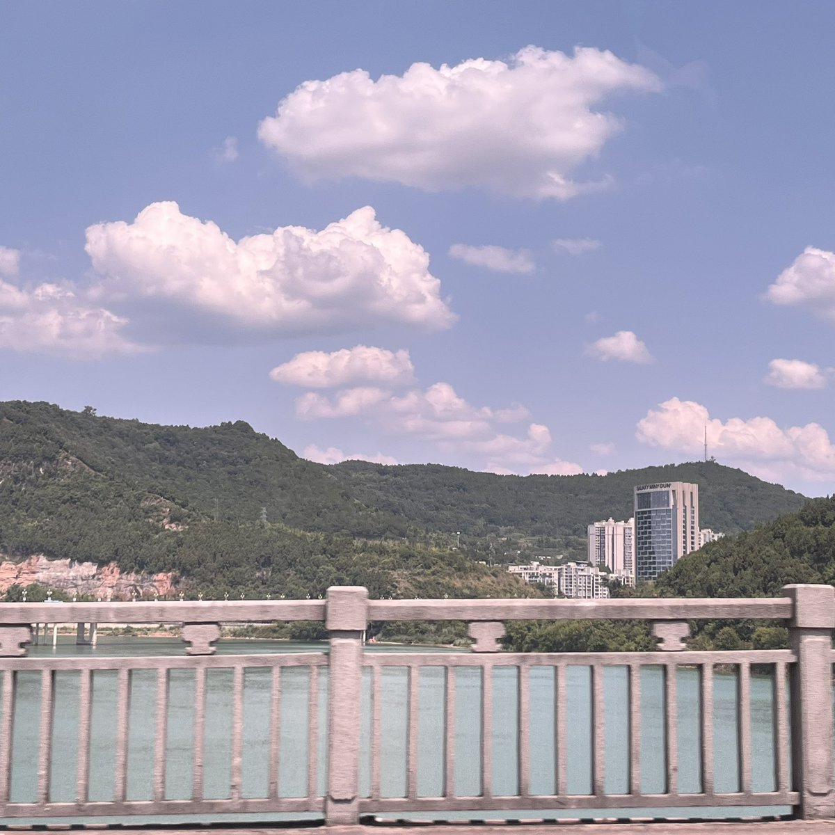 YerLuoYer's tweet photo. 想家了 https://t.co/COrC4J4Tre