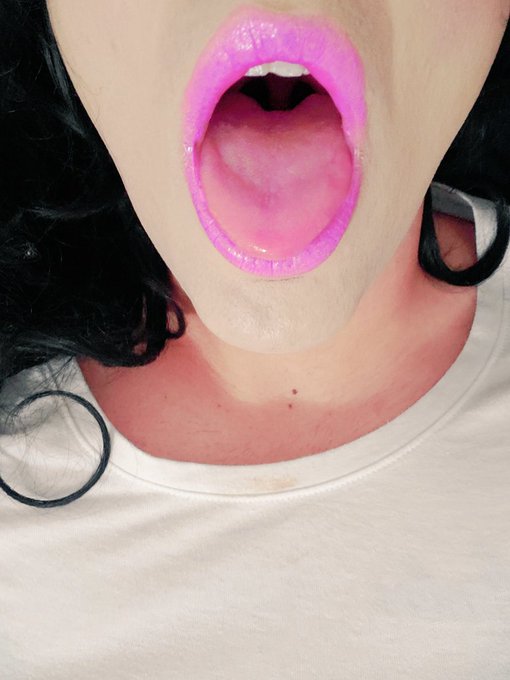 To celebrate 100 followers I'm gonna let you call unload in my mouth 🥰 https://t.co/VivwJUphNu<a href="/tag/cross"class="tags"><span>#cross</span></a><a href="/tag/cd"class="tags"><span>#cd</span></a>