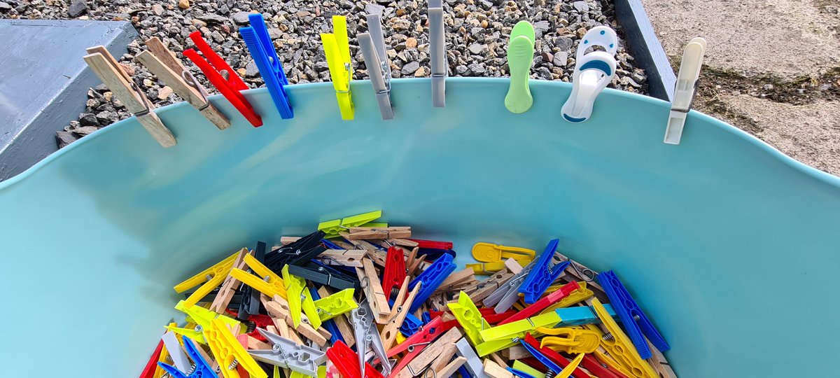 nicillemhoire's tweet photo. A Hebridean dilemma - pegs (but not the kind Prince William is into!)

Has anyone found pegs that really anchor the washing?

Bought new ones, and they're useless, coming apart on the line. 

#Pegs #Cnagan 
#HebrideanWashing
#LineDried https://t.co/IQNlH3LQXy