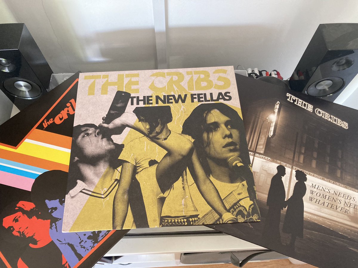 spong__e's tweet photo. @thecribs Arrived an hour ago 🙌 https://t.co/4BXNh0cNLX