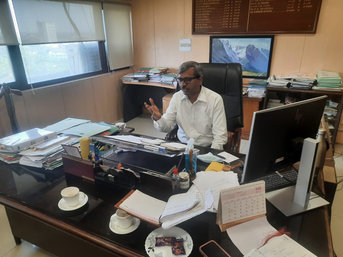 tweetndmc's tweet image. A review meeting chaired by Dr. Ramesh, MoH with CMO&apos;s &amp;amp; JD Comml. #NDMC Regarding implementation of action plan of effective collection of #Solid_Waste_Management user charges in the premises of #NDMC.
#SwachhSurvekshan2023
#HarGharTiranga
#स्वच्छतासर्वोपरि
#NewIndia🇮🇳 #NewNDMC