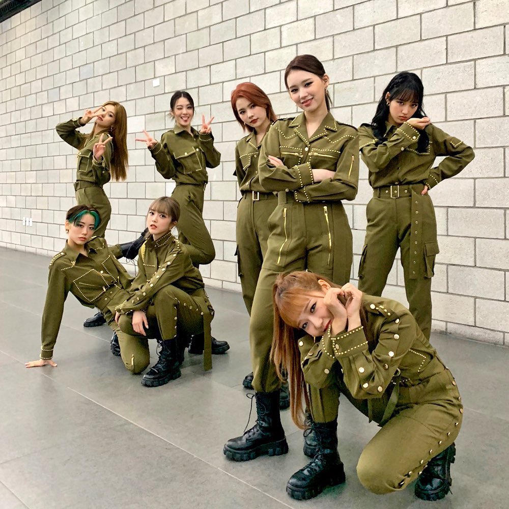 velvetyelly's tweet image. i soo think elly looks like the main character of a spy series, yoojung is her partner, sei is the tough team member, rina is the mysterious one, lua and suyeon are the it team, and doyeon and lucy are the newbies