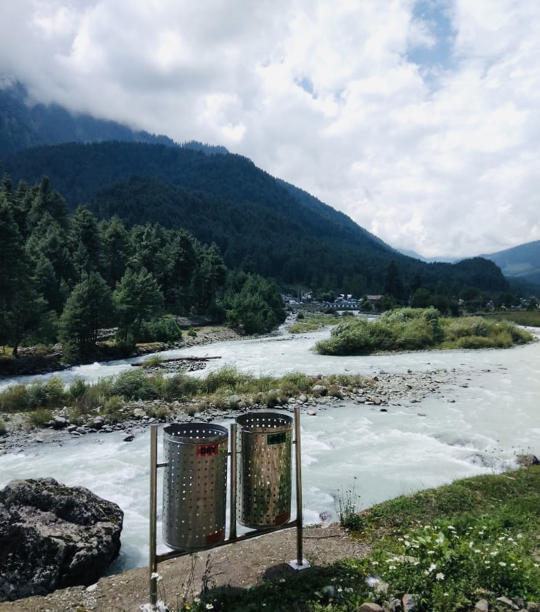 Ensure #Swachh &amp; Beautiful yatra by using dustbins at all times! 

#SwachhAmarnathJiYatra 
#Amarnathyatra2022 
#AmarnathYatra  
#SwachhTeerth
<a href="/nitishwarKumar/">Nitishwar Kumar IAS</a>
<a href="/Diprjk/">Information & PR, J&K</a>
 <a href="/OfficeOfLGJandK/">Office of LG J&K</a>
@MayorJammu
<a href="/SwachhBharatGov/">Swachh Bharat Urban</a> 
#SwachhSurvekshan2023