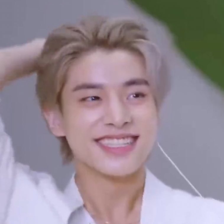 sjydaiIy's tweet photo. heart eyes for him <3 #enhypen_jake https://t.co/dwHZ1Q5pFk
