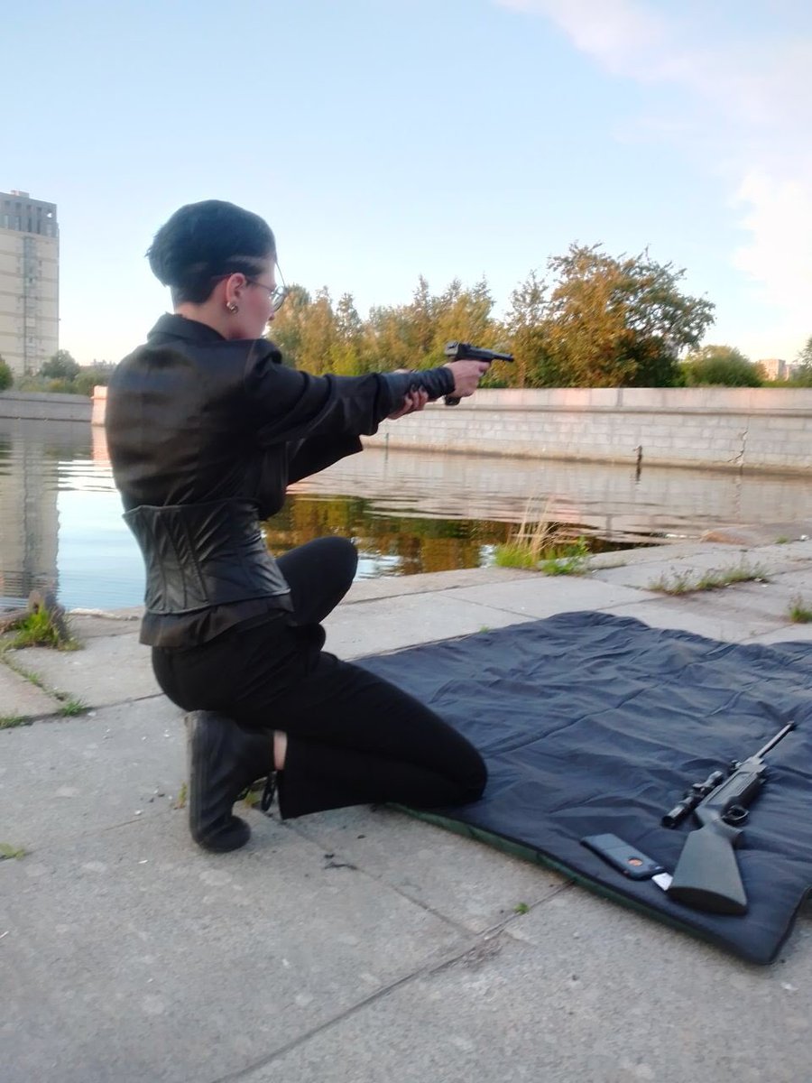 get_baget's tweet photo. Bang bang, I shot you down
Bang bang, you hit the ground
Bang bang, that awful sound
Bang bang, I used to shoot you down https://t.co/D5DXOaDJ4p