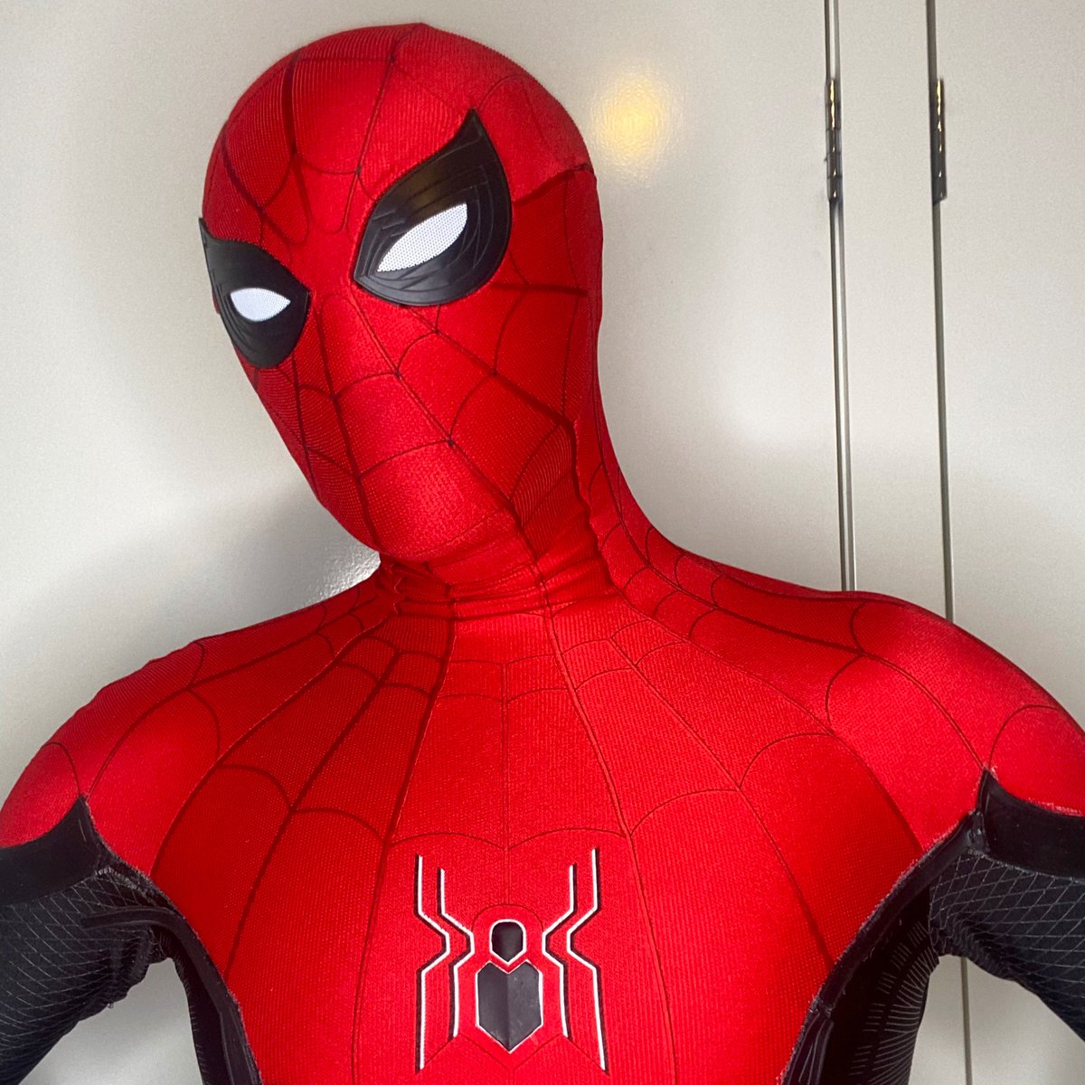 cosplay__jay's tweet image. Creating some fun content this afternoon at home 🕷 #SpiderMan60th #SpiderMan #Cosplay #Marvel