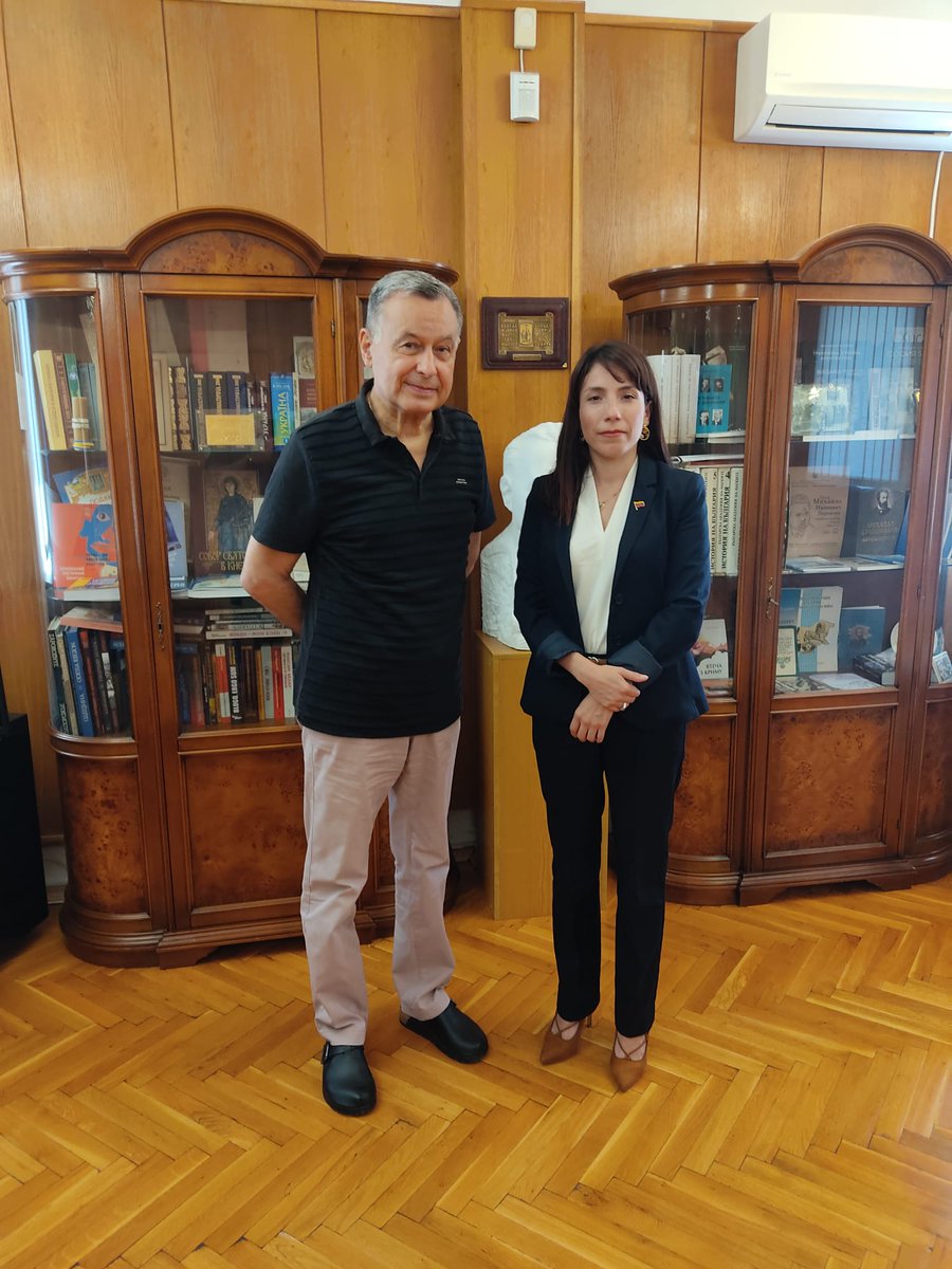 Tuve el honor de reunirme con el Embajador de #Ucrania en Bulgaria H.E. Vitalii Moskalenko, a quien le ratifiqué en nombre del pueblo de #Venezuela, el Pres. <a href="/jguaido/">Juan Guaidó</a> y la legítima <a href="/AsambleaVE/">Asamblea Nacional</a>, nuestra condena ante la brutal agresión de #Rusia a Ucrania.

🇻🇪 #StandWithUkraine 🇺🇦