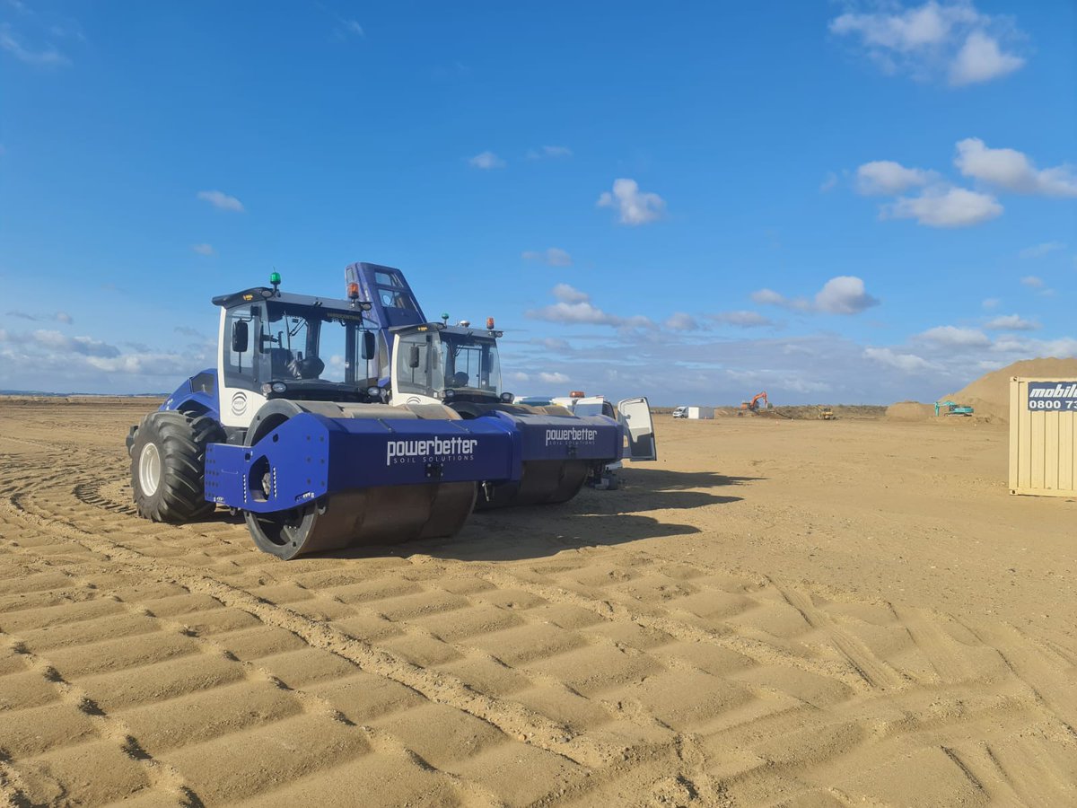 DavePowerPlant's tweet photo. Powerbetter using 2 Bomag BW 226DI-5-Polygon rollers for deep compaction on Berth 4 for DP World - London Gateway https://t.co/f1M9C8eqPc