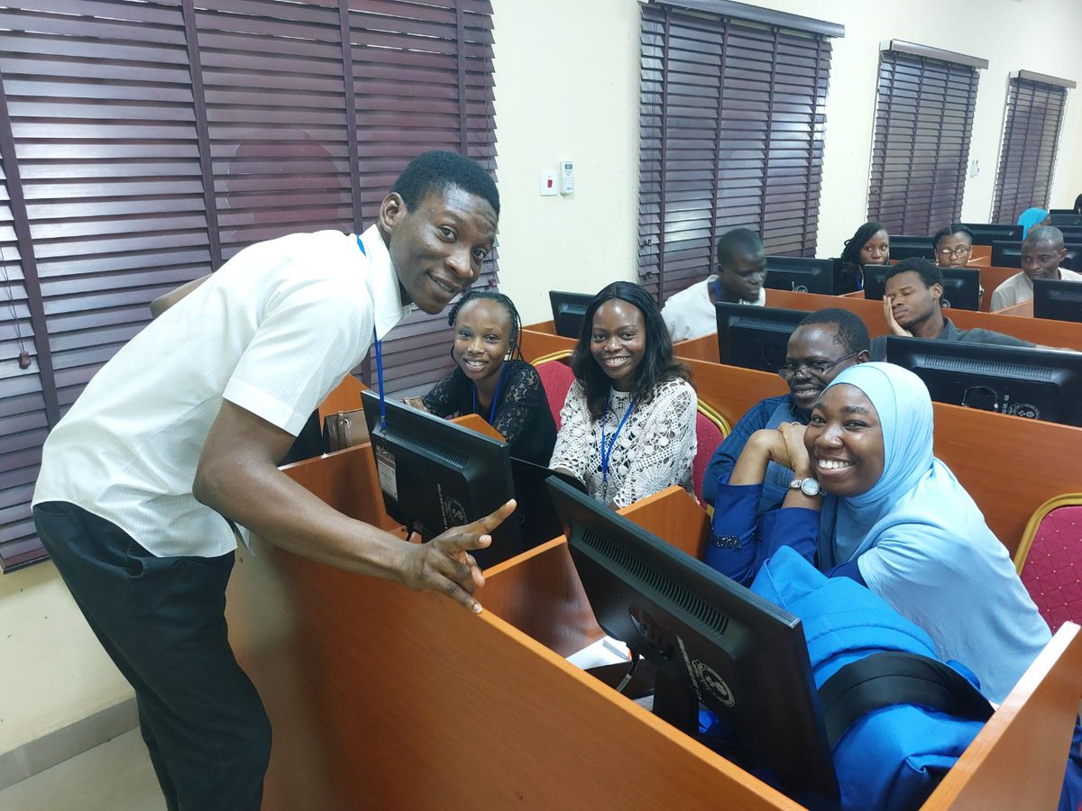 CSAcademyAfrica's tweet image. It's the last week of our workshop, and our participants are working in small groups on #programmingprojects
This teaches them valuable skills in teamwork, project design and how to tackle large problems using Python!