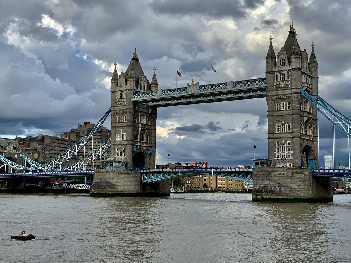Tdefrancesco's tweet photo. Tower Bridge https://t.co/02nf71iUOH