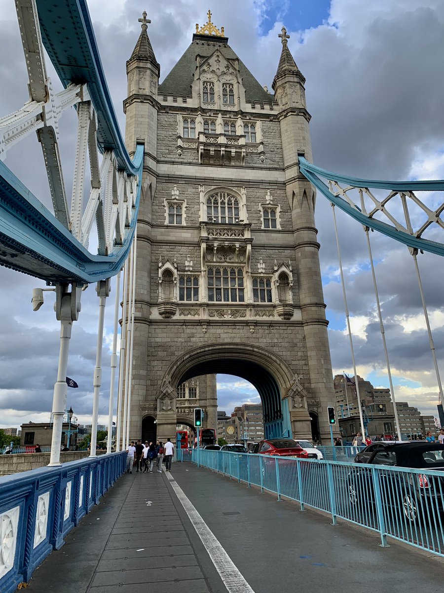 Tdefrancesco's tweet photo. Tower Bridge https://t.co/02nf71iUOH