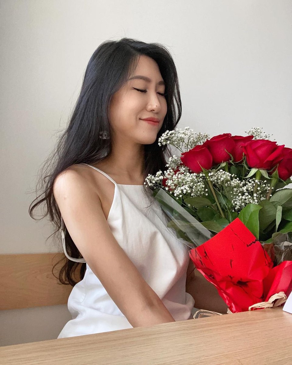 fliyv8g's tweet photo. Hello August! 
Bring good luck to me. 
Good luck to all of you🥰☺️🌺 https://t.co/wp2cVSl56J