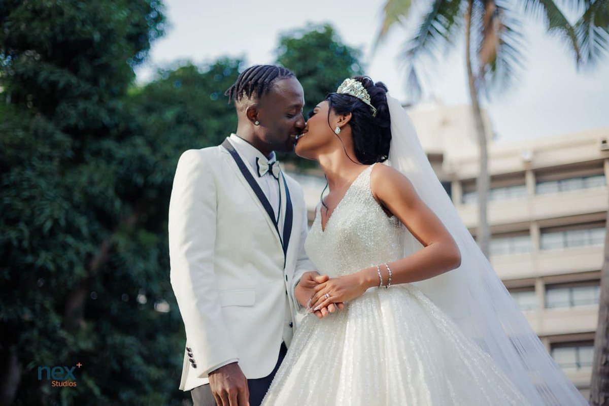 SaloneKongosa's tweet photo. We Wishing you a long and happy marriage. Official mr and Mrs Turay.
#saloneborbor #salonetiti #sierraleone #mamasalone #ilovesalone https://t.co/8kknKg3eZi