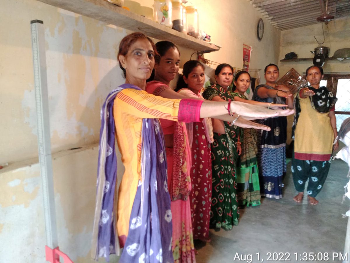 ShitalSingala's tweet photo. ગાંધીધામ ઘટક ૧ ના આંગણવાડી કેન્દ્રોમાં આજથી શરુ થતા વિશ્વ સ્તનપાન સપ્તાહ અંતર્ગત સ્તનપાનને સમર્થન આપવા ��ાટે 
પ્રતિજ્ઞા.... https://t.co/ODAtFs6f5o