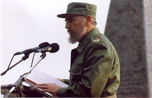 #Fidel: “Lo que nunca podrán imaginarse aquellos que cometen grandes crímenes contra los pueblos en la embriaguez de su impunidad y en el carácter efímero de su poder, es que la verdad siempre se abre paso más tarde o más temprano”. (1/8/1998)