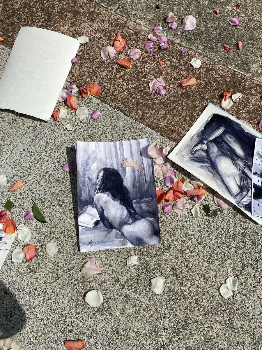 annadart_artist's tweet image. Arts hovering in the wind w/ petals of roses 💫 This happened in the historical center of Lyon, France one beautiful August. 

#annadart #watercolour #experimental #artperformance #metaverse