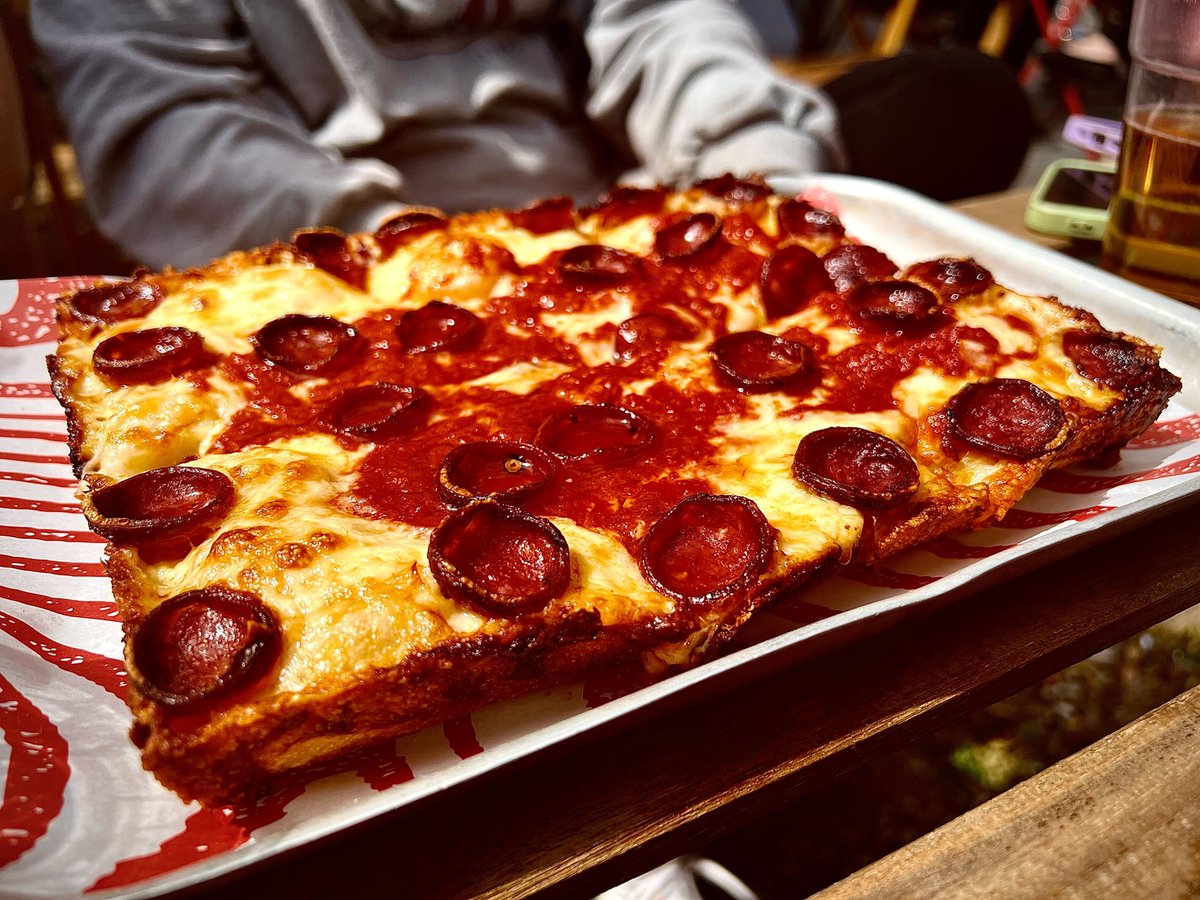 Team treats from Corner Slice 🍕

#manchestereats #foodie #manchesterfoodie #hospitality