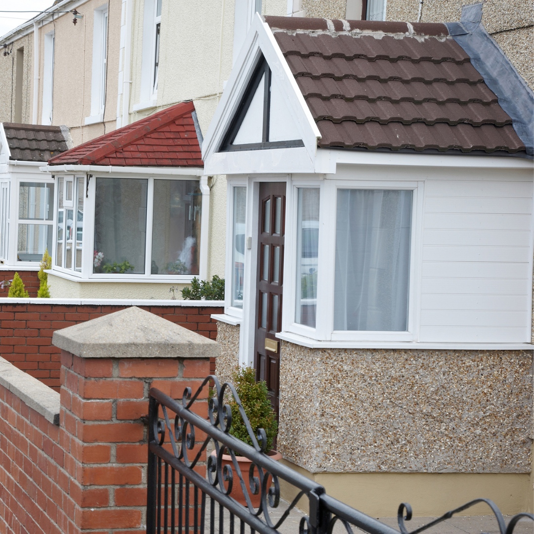 A #porch could be the perfect addition for your home if you enter directly into a room from your front door! They’re great at keeping #draughts out and heat in over the winter too!

#energysaving #saveenergy #draughtexcluder #reducedraught #saveyourenergy #energy #energybills...