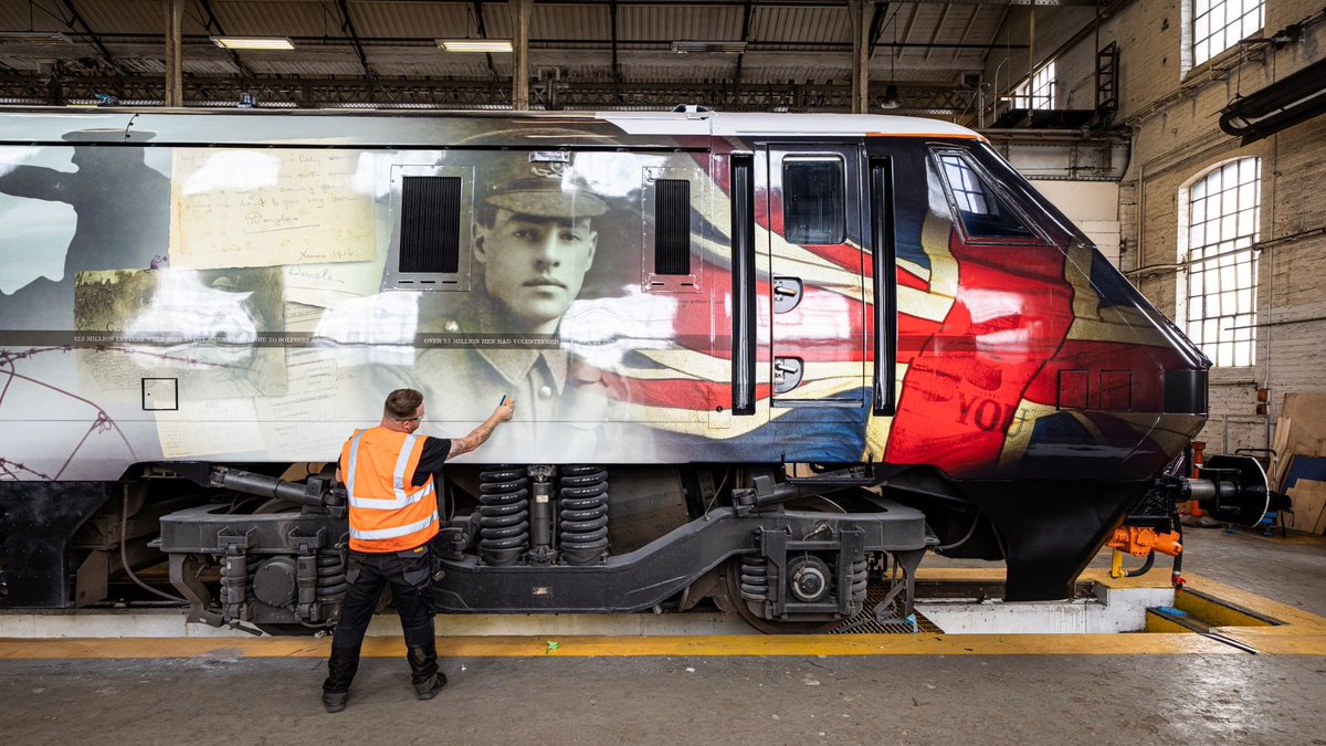 Images of @LNER 91111 have been released following its planned maintenance at @wabtecuk. It has received attention to its For The Fallen livery as well.