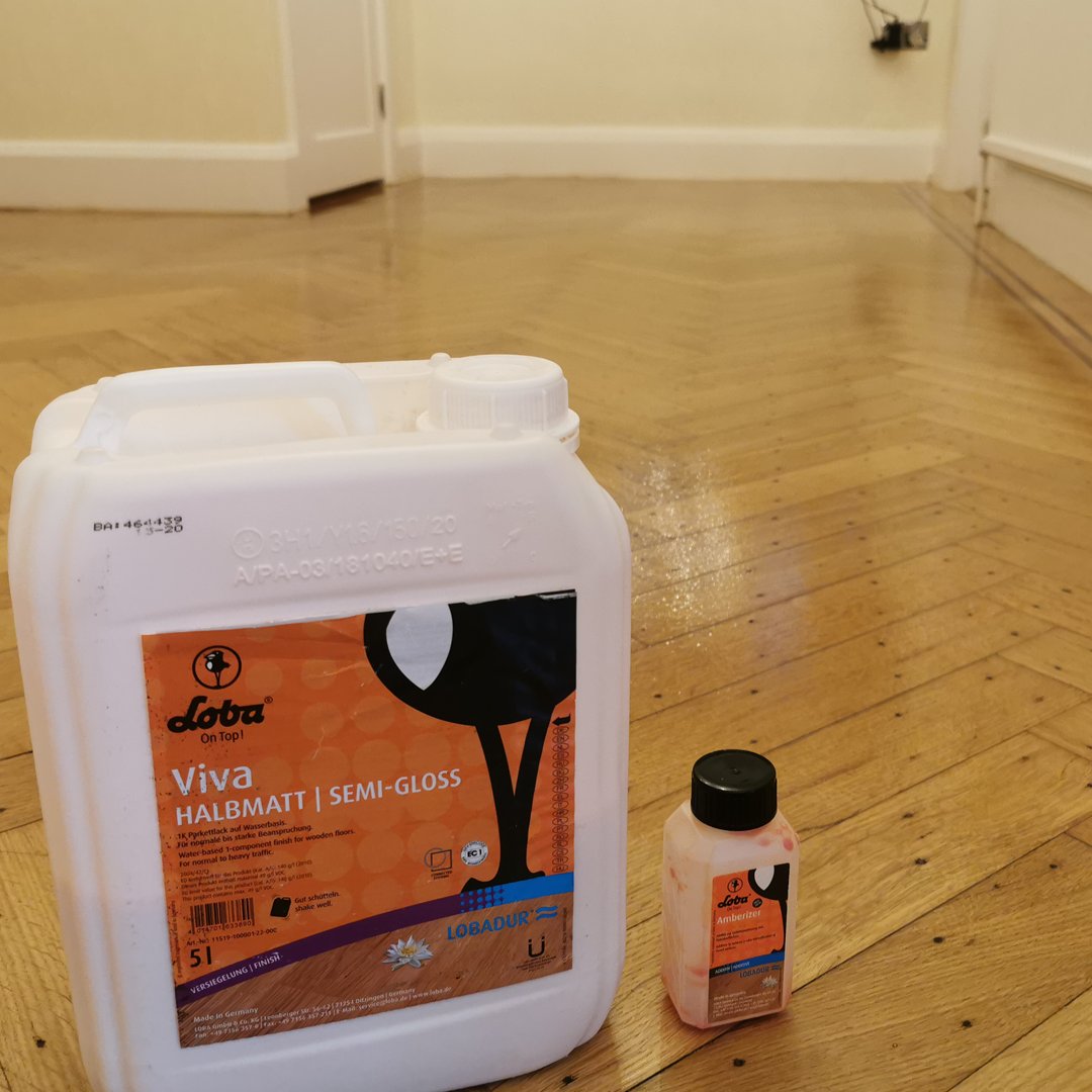 Op zoek naar een kwalitatief hoogwaardige 1-component vloerlak? Ga dan voor de LOBA WS Viva. 

Deze watergedragen lak vloeit zeer goed en kent geen aanzetten.

Lees meer over deze lak op lecol.nl/1-component-ve…