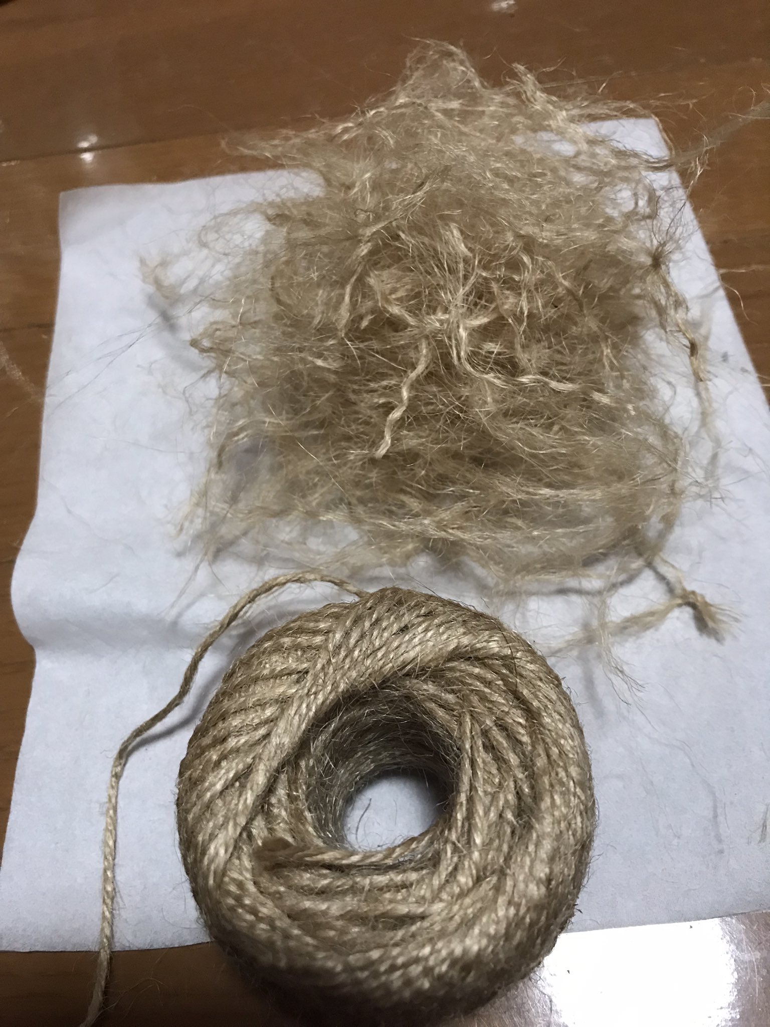 太田とうふ店 自家用 おぎやはぎのハピキャン で紹介してた 麻紐をほぐしての着火材づくり 10分くらいでけっこうな量 110円でどんだけ作れんだよっ キャンプ 着火材 T Co 1xuupthnca Twitter