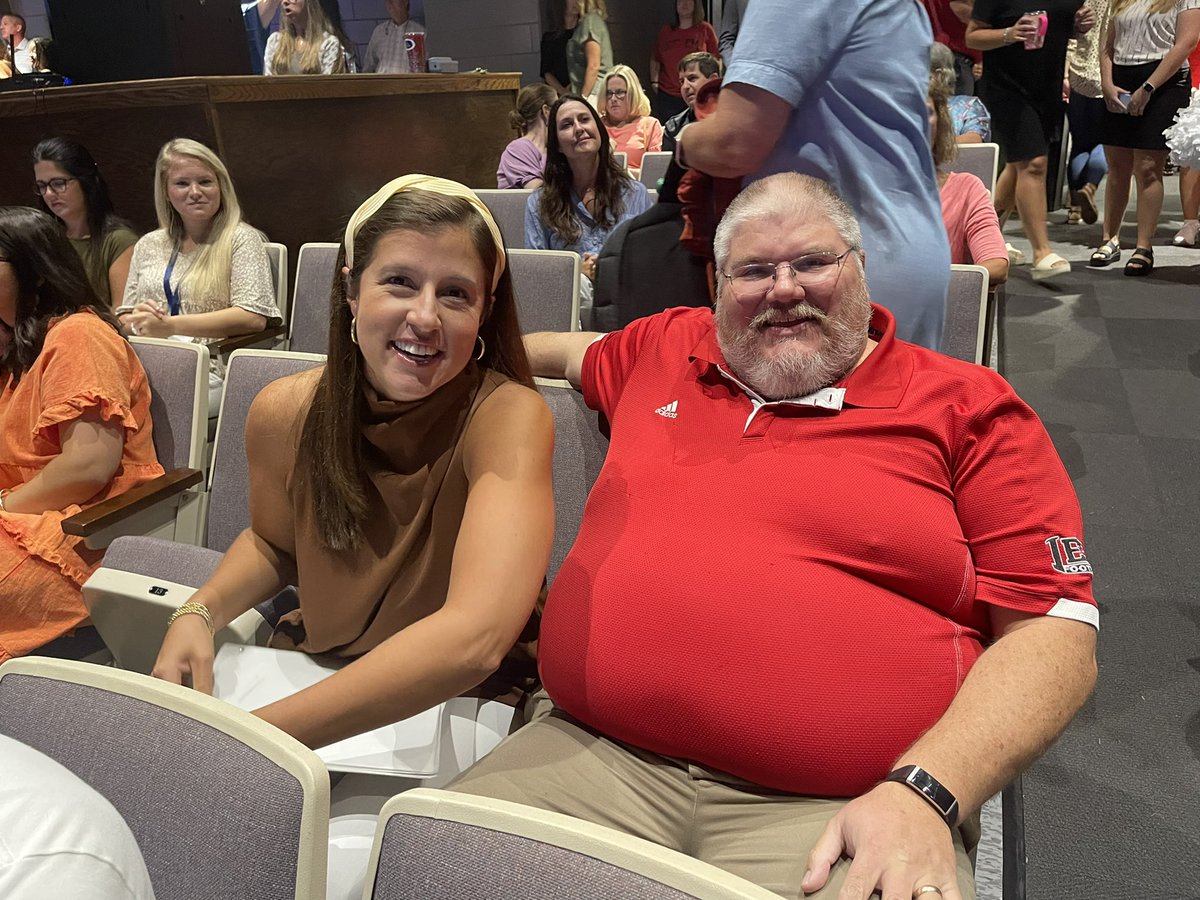 LCHS9GC's tweet photo. LCHS Ninth Grade Campus is excited and ready to start the 2022-2023 school year! https://t.co/MGgD5ZERbY