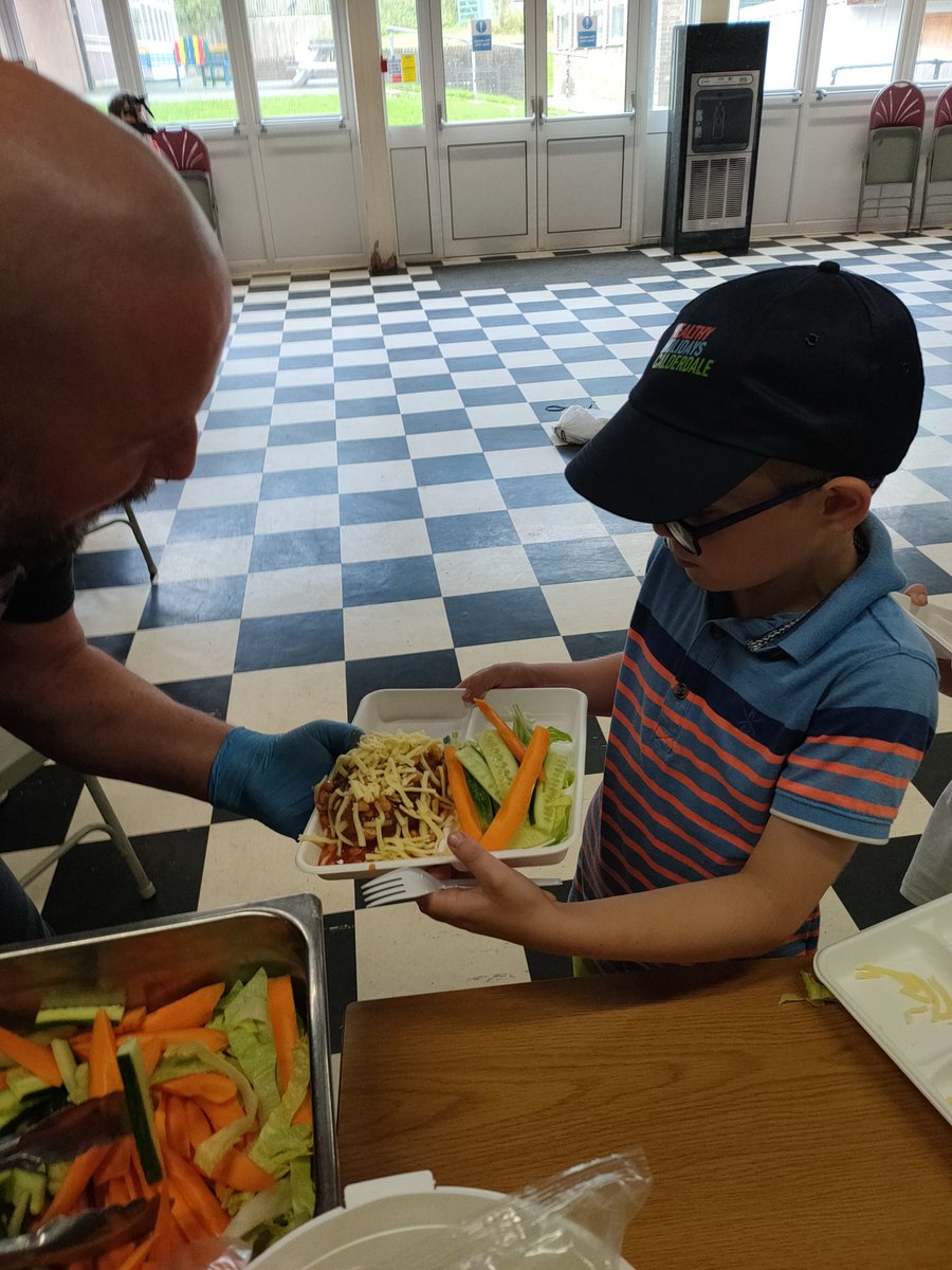 tagsprogramme's tweet photo. Gorgeous meals 🍠
Fruit salad 🍉
Judo 🥋
Forest School 🌳
Outdoor Relays 🏃‍♀️
Free to all benefits related free school meal children thanks to @CalderdaleFound
@educationgovuk @Calderdale @MarcusRashford #HAF2022 #healthyholidays https://t.co/IpfV2Q22um