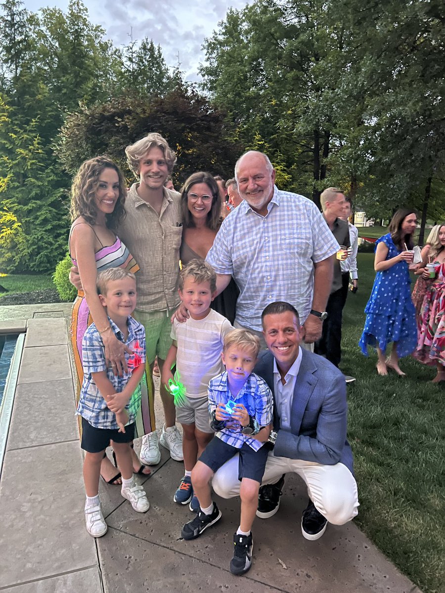 jedwardbecker's tweet photo. Wow! What a weekend. Such a fun weekend with family and friends to celebrate 40! #JB40 https://t.co/5MENMZ8PfV