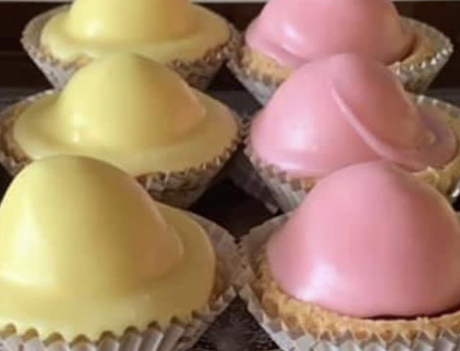 bakers_oven's tweet photo. #Bakers_oven is turning heads today with a large selection of treats for watching #LoveIsland Final #shoplocal #Igotatext ❤️ 🏝 https://t.co/q0GSPT9oVf