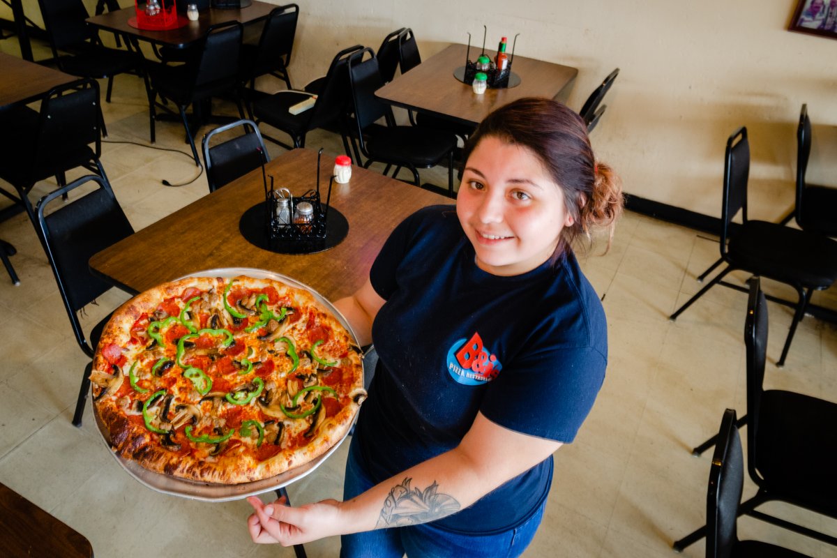 OrigBJsPizza's tweet photo. Now that’s a sight for hungry eyes! #BAndJsPizza #CorpusChristi #BestPizza #Pizza #SupportLocal #CraftBeer #Wings https://t.co/ctvkGTDEFK