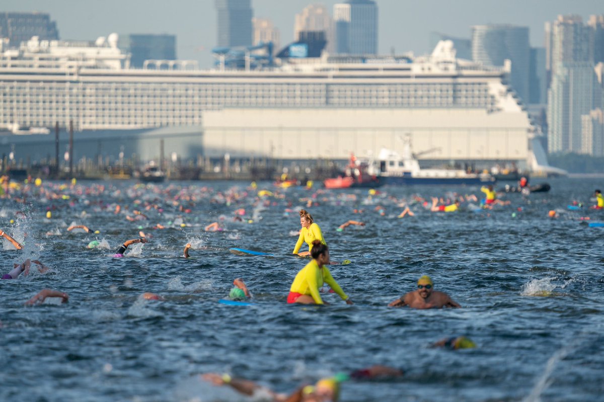 epicenter911's tweet photo. Scenes from last weekends @NYCTRIATHLON! #epicenter #waterrescue #nyctri #seeyouinthehudson @NYPDSpecialops https://t.co/1CBvVCTXnu