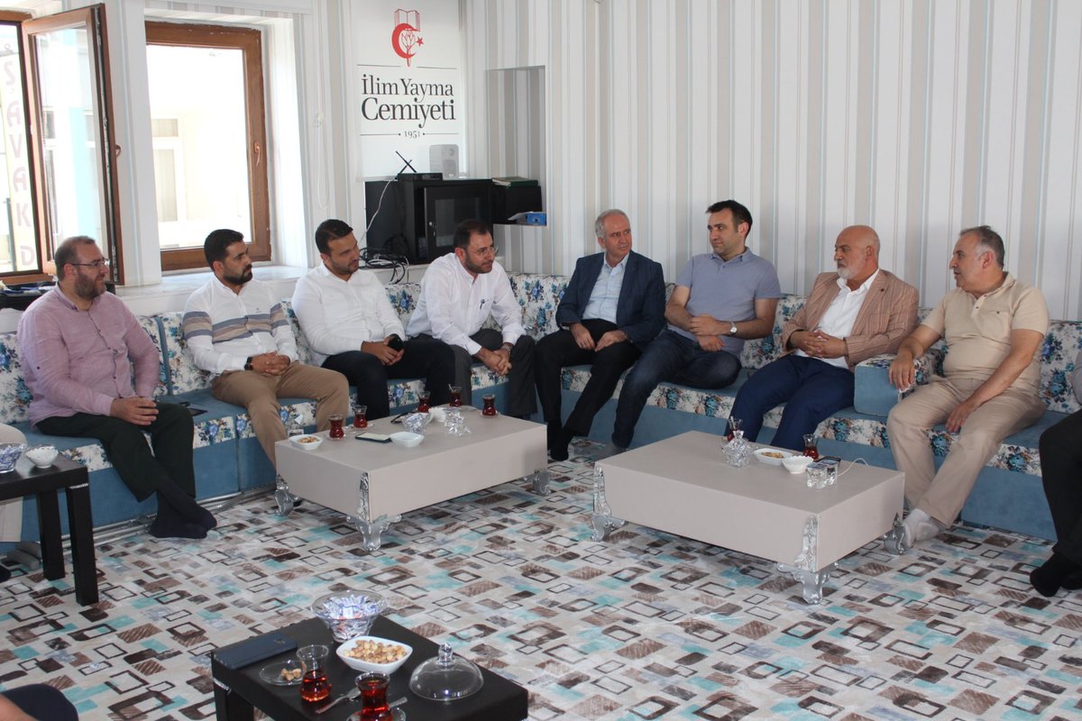 EnsarVakfi's tweet photo. Genel Başkanımız Dr. Şener Ağaç, Elazığ İl Müftüsü Selami Aydın ile birlikte Elazığ'da faaliyet gösteren sivil toplum kuruluşlarıyla istişare toplantısına katıldı. https://t.co/Sa96kd4QMR