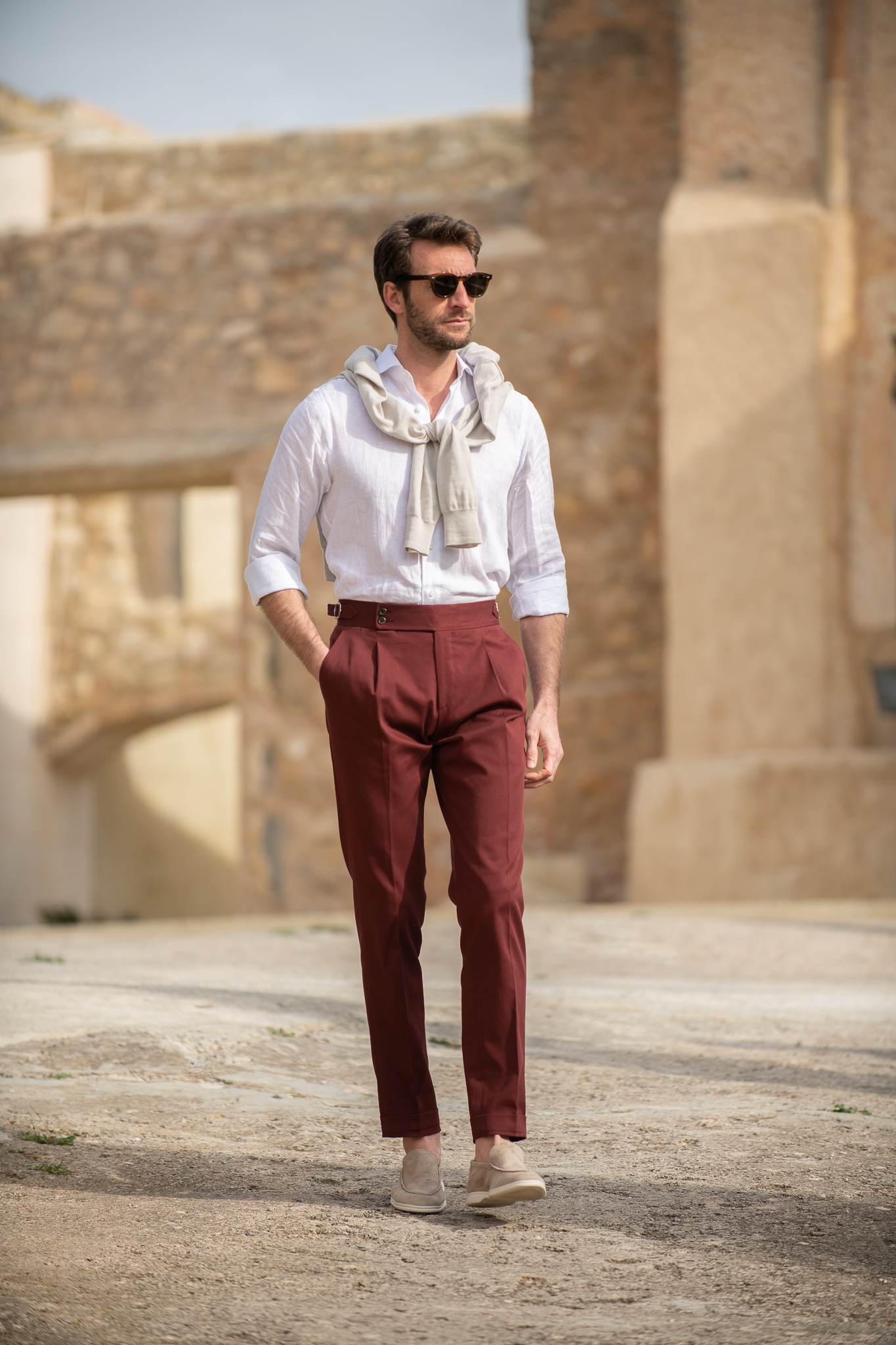 7 Trendy Ways Fashion Girls Are Wearing Burgundy Pants