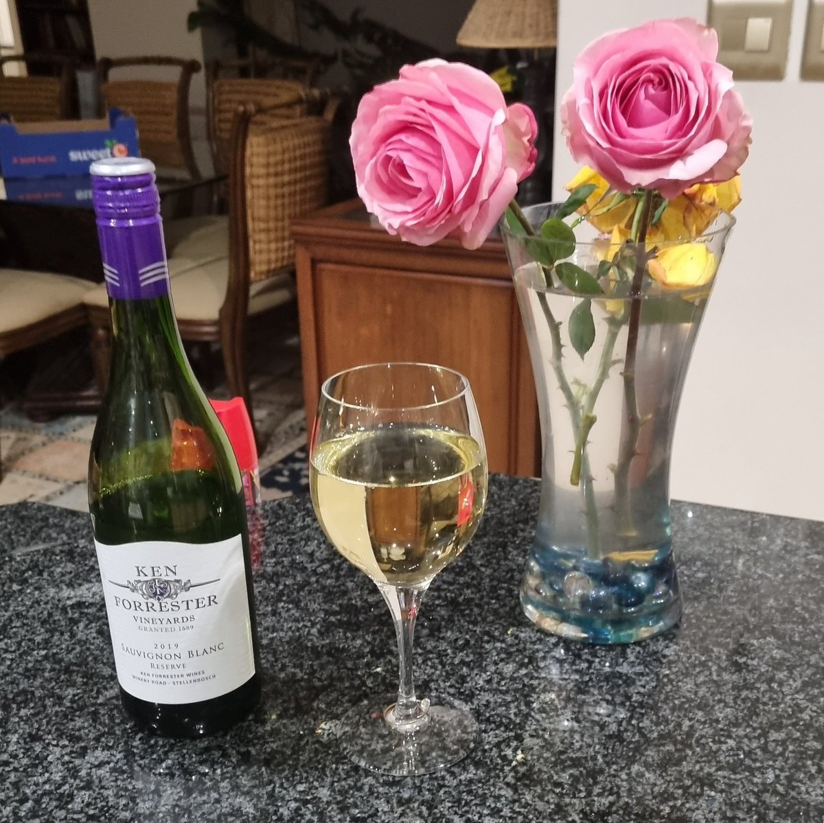 Meatman_WP's tweet photo. It's #FishNight tonight with @KFwines https://t.co/6TQqnxYi6o