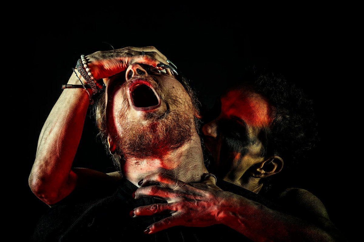 NFuelphotos's tweet image. THE HUNT 

#blood #lust #hunt #cannibal #prey #swamp #witch #bloodlust #classic #creative #horror #longpig #human #meat #eats #photoshoots #photography #nightmarefuelphotography #NFuelphotos #mrdrewphotography