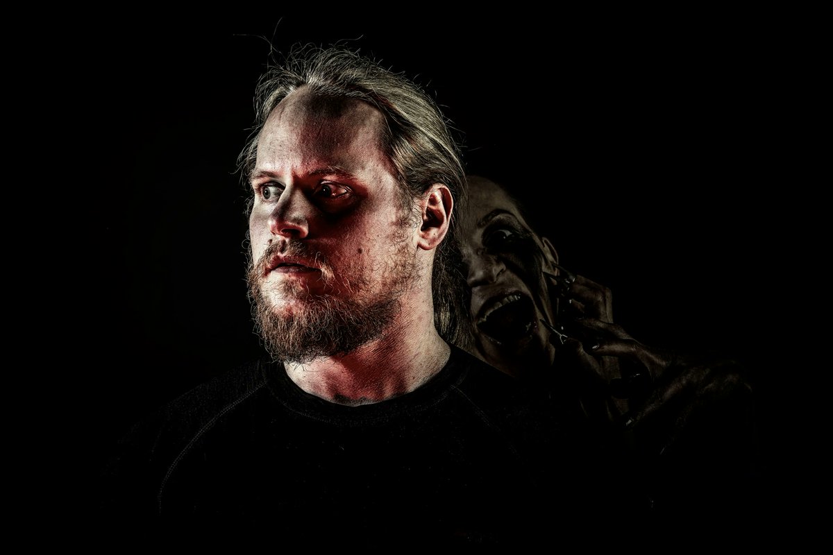 NFuelphotos's tweet image. THE HUNT 

#blood #lust #hunt #cannibal #prey #swamp #witch #bloodlust #classic #creative #horror #longpig #human #meat #eats #photoshoots #photography #nightmarefuelphotography #NFuelphotos #mrdrewphotography