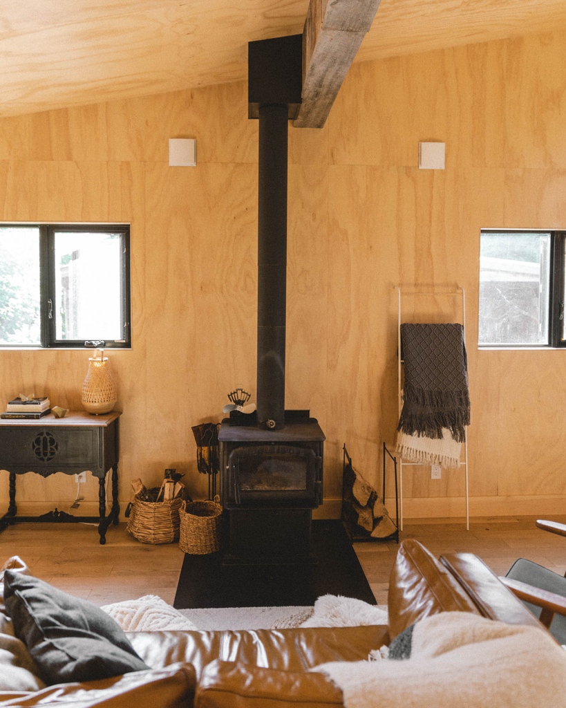 Off-the-grid tiny home in Muskoka?! Sign me up!
WATCH: youtu.be/Eop5uYgDPpI
