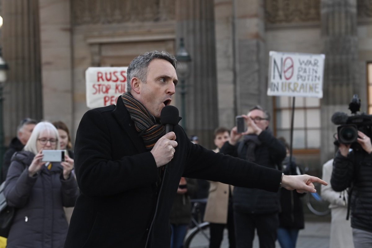 agcolehamilton's tweet photo. Officially sanctioned by the Kremlin today and banned from entering Russian territory along with 38 other U.K. politicians.

For as long as Putin and his gangsters rule Russia and wage war in Ukraine, I’ll treat that sanction as a badge of honour.

Slava Ukraini.🇺🇦 https://t.co/UB8rnH7huU