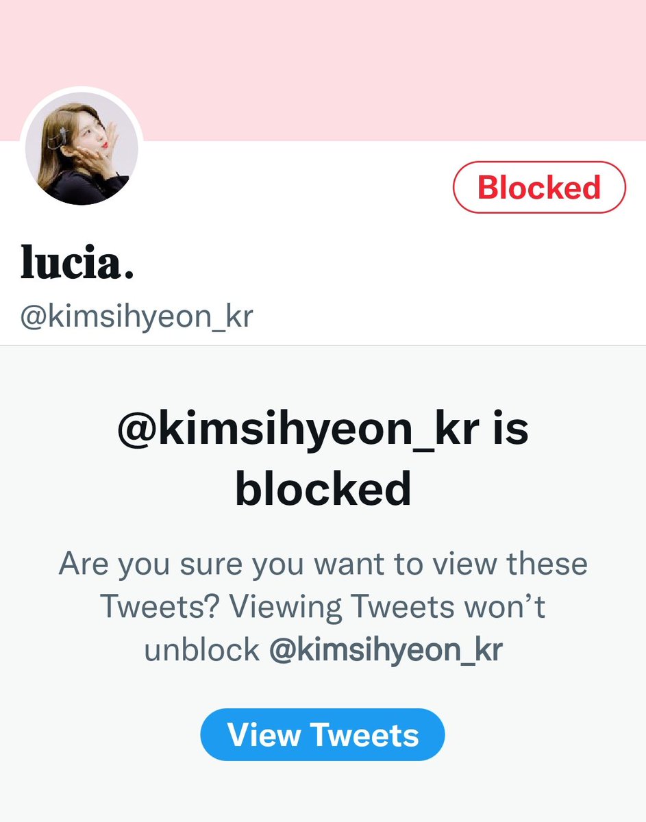thinkingabtmia's tweet photo. Everyone, please block and report @/kimsihyeon_kr!!! They are a fansite that have been seen being rude and ignoring Mia at ISAC, and it's not the first time they show a disrespectful behaviour towards her...
@yhent_korea take action against this man asap!!!
#respectMia https://t.co/uLogJAdt0v
