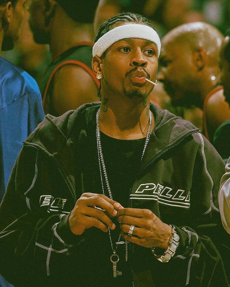 Hyconiqmag_'s tweet image. [THREAD] : ALLEN IVERSON - SON STYLE VS. LA NBA ⬇️