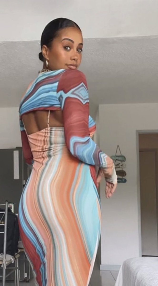 TaneeshaGreaves's tweet photo. Outfit from last night 👀 https://t.co/mXrKJnr3dw