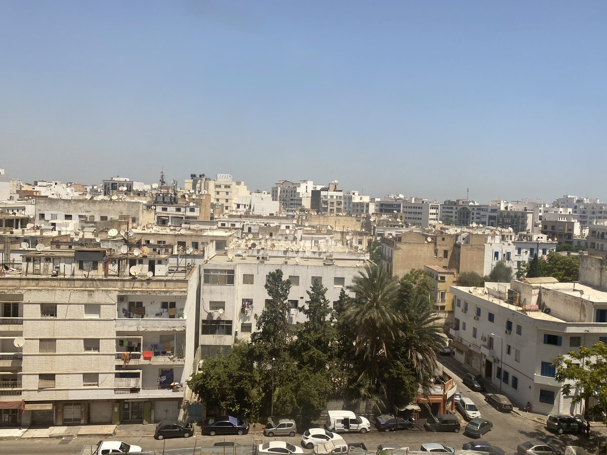 amiramouelhi's tweet photo. Tunis est vraiment une ville moche. #sorrynotsorry https://t.co/rhUjPb8iii