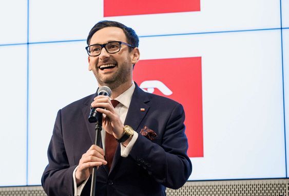 ilar1958's tweet photo. Połączenie Orlenu z częścią Lotosu.  Czy ktoś znalazł jakieś liczby potwierdzające korzyść z tego połączenia? Wszędzie tylko puste pieprzenie, że będzie dobrze, zyskamy miliardy, będziemy wielcy… https://t.co/VSMjvsaPVu