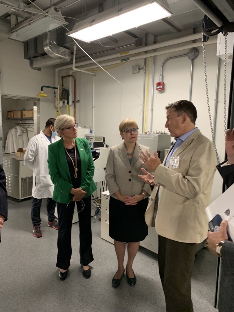 SecGranholm's tweet photo. Brilliant things are happening in the Buckeye State.

Today @RepMarcyKaptur and I visited Cleveland-Cliffs and @UToledo to see the cutting-edge work going on here in decarbonization and solar technology. Ohio continues to lead the way in clean energy innovation. 1/ https://t.co/g22xPk6fIL