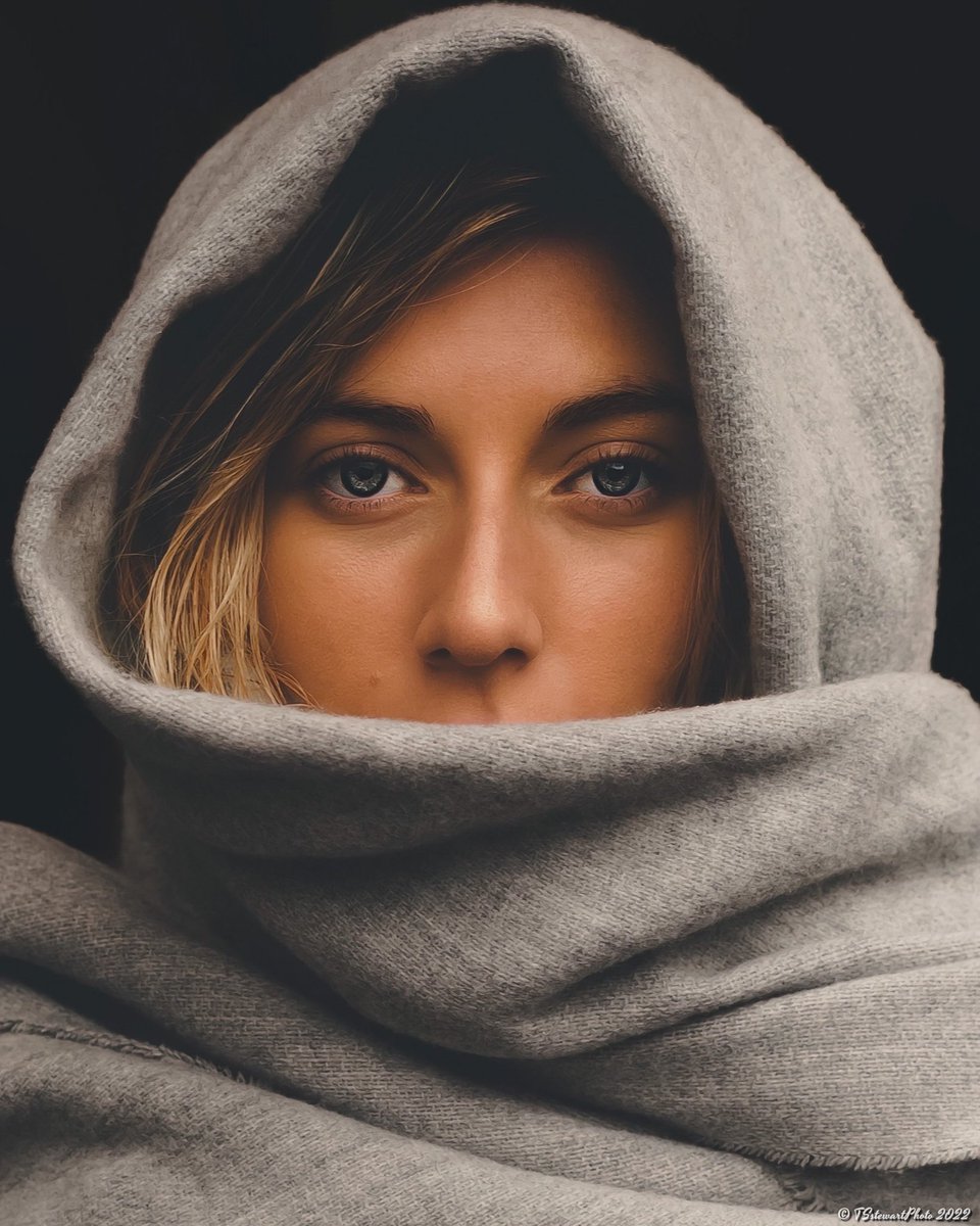 TSstewartPhoto's tweet photo. The Eyes Are the Window to the Soul.
📸 Sony a7 III (FE 24-105mm F4 G OSS)
.
.
.
.
#portraitphotography #portrait #sonyportraits #sonyportrait #lightroom https://t.co/MD4JAY1l7w