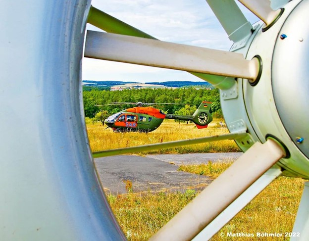 JUSTHELICOPTERS's tweet photo. We are always down for an "out of the box" photo. Thanks for tagging us @matthiasboehmler
#Helicopter #Helicopters #Pilot #Pilots #HelicopterPilot #HelicopterPilots #Rotorcraft #RotorcraftPro #AirbusHelicopters #Airbus #H145 #EC145 https://t.co/h4ldmYHylL