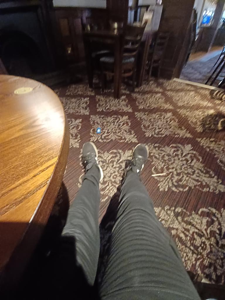 crazybonner's tweet photo. @AL3XDJ3NTS @rwalkington2 You fucking moron 😭 bibby bad luck + you are stupid + wetherspoons in wickham ratio https://t.co/Sy4eJsOGd2