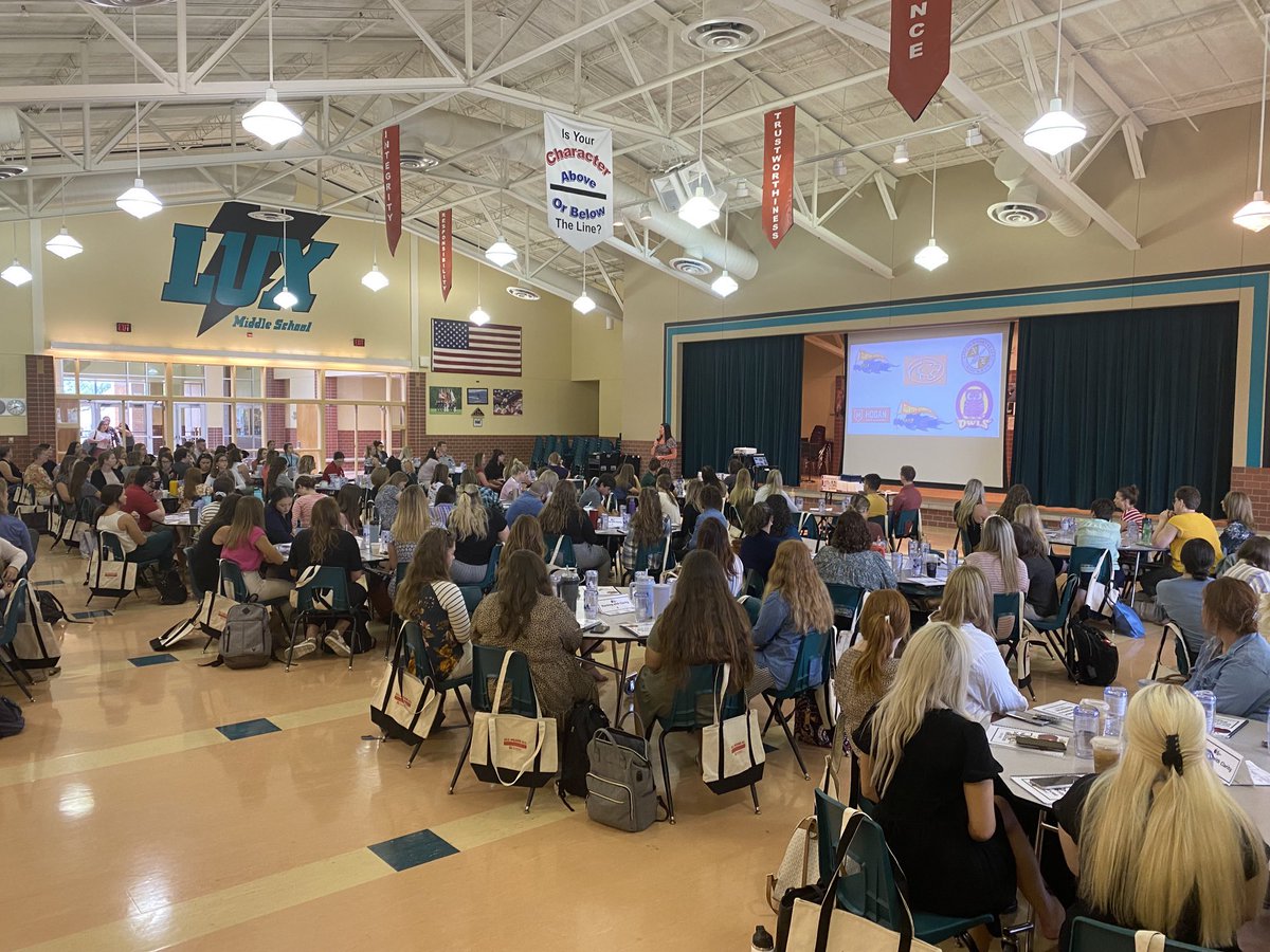 paulgausman's tweet photo. What a great way to start the day and week!  Kind of like the first day of school.  New LPS elementary educators at Lux Middle.  A great team of professionals and experts!  Our students are in great hands. @lux https://t.co/VCj7vUhfbB