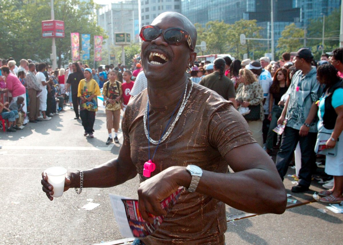 Hebben jullie genoten? Of zijn er dingen die anders/beter kunnen? Laat het ons weten, het is tenslotte jullie carnaval. Praat je mee?
👇🏽👇🏽👇🏽👇🏽👇🏽👇🏽👇🏽👇🏽👇🏽👇🏽
survey.alchemer.eu/s3/90472728/RUZ